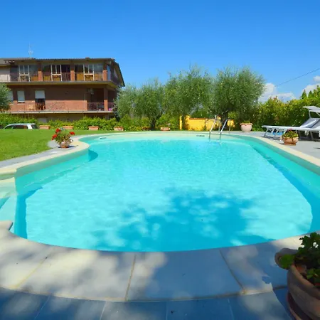 Rustic Style In Umbria With Private Pool Отель 4*